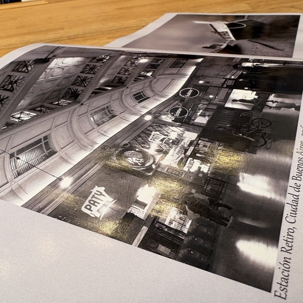 Fotografía impresa en papel ilustración para libros de arte.